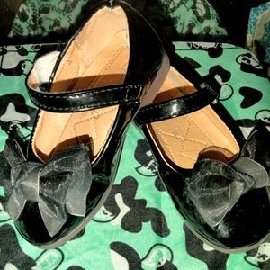 Toddler girl black patin shoes